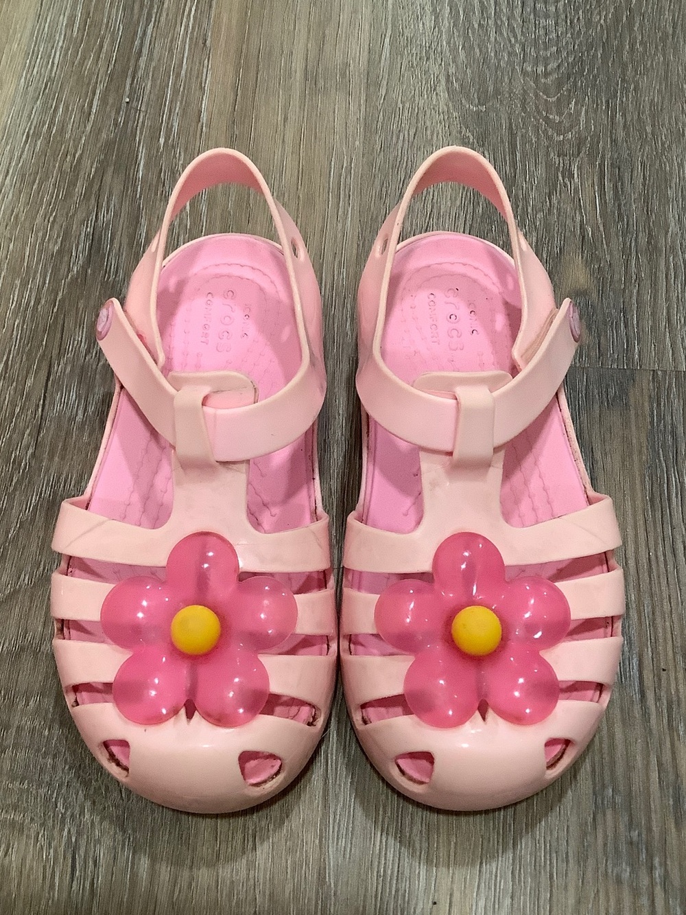CROCS Isabella Style Pink Kids Daisy Flower Jelly Sandals with Yellow Centers